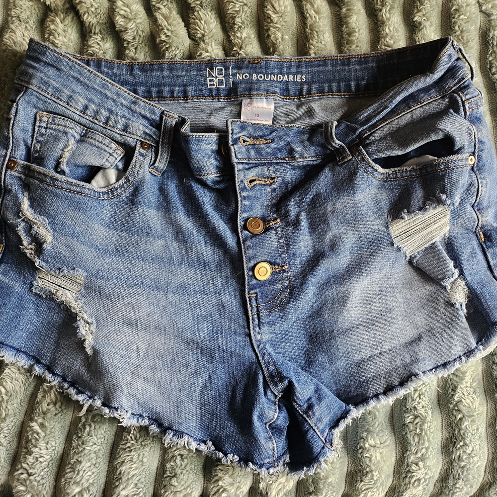 No Boundaries Blue Jean Shorts Frayed Hem Mid-Rise
